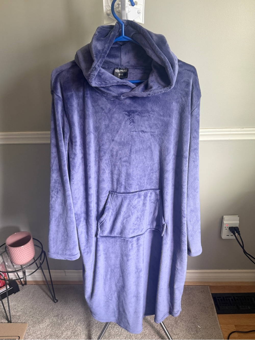 32 Degrees Plush Hooded Wearable Blanket - Lavender Purple